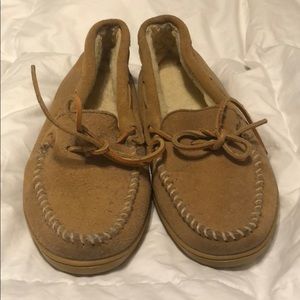 Minnetonka Slippers